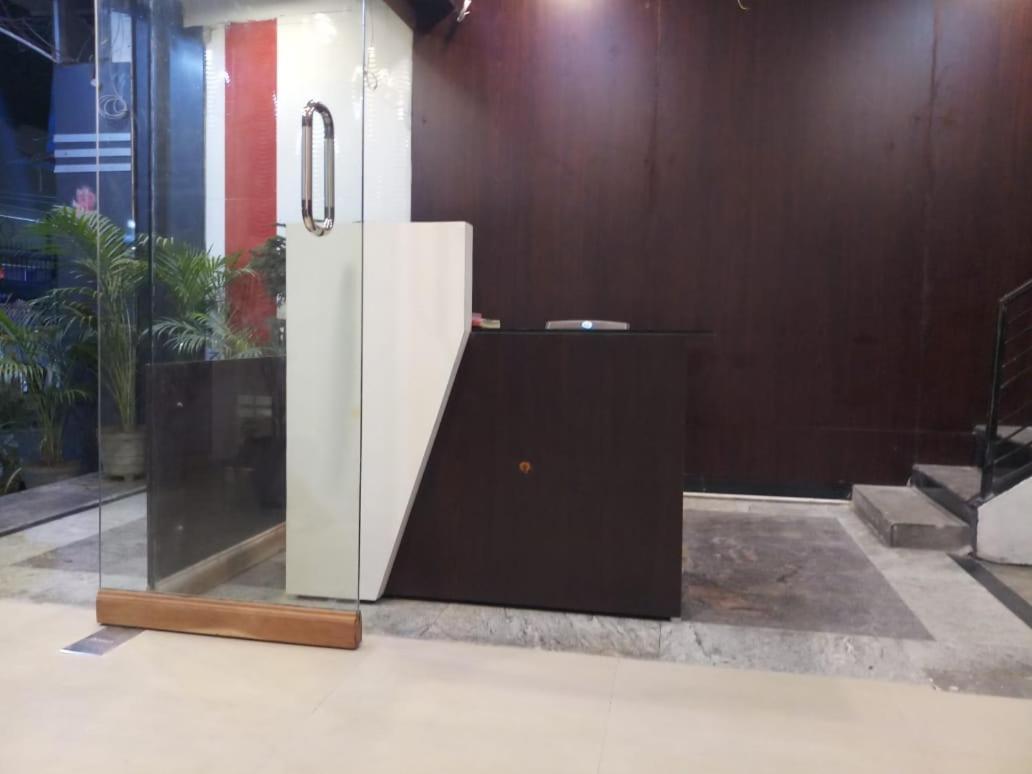 Hôtel Sri Kousthubham Residency à Tirupati Extérieur photo